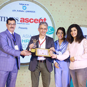 award-image-4